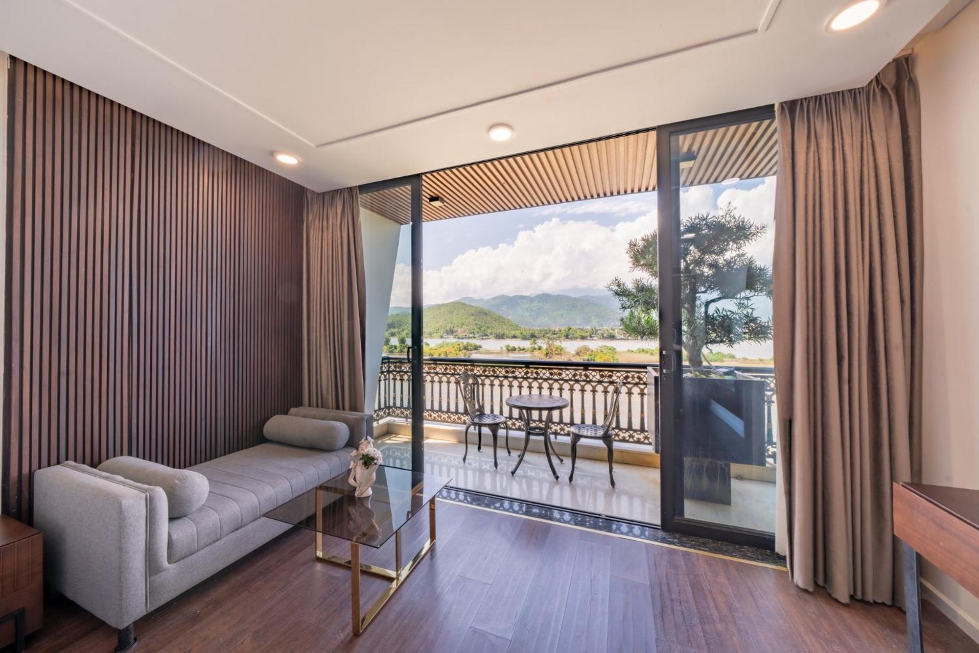 Cami Riverside Resort Da Nang Esterno foto