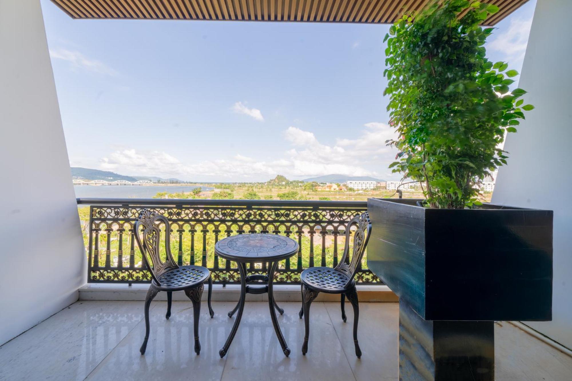 Cami Riverside Resort Da Nang Esterno foto