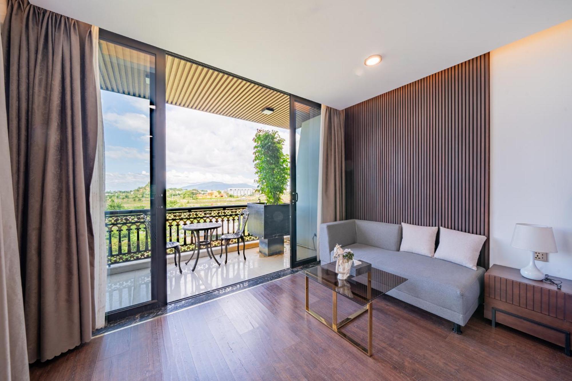 Cami Riverside Resort Da Nang Esterno foto