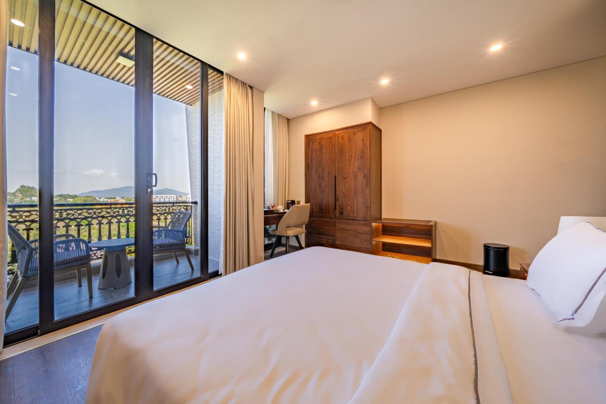 Cami Riverside Resort Da Nang Esterno foto