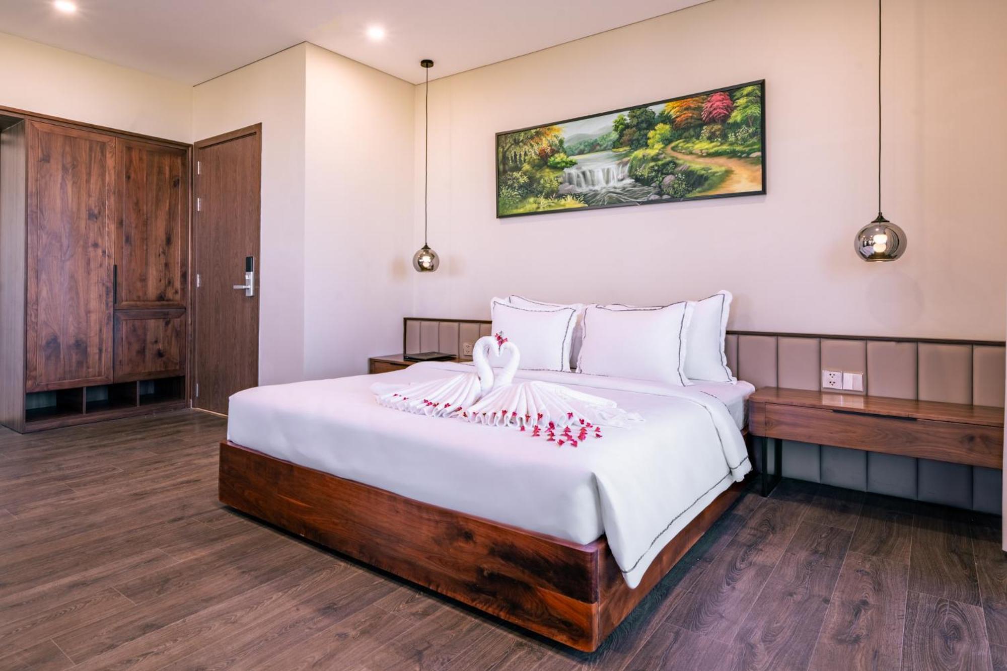 Cami Riverside Resort Da Nang Esterno foto
